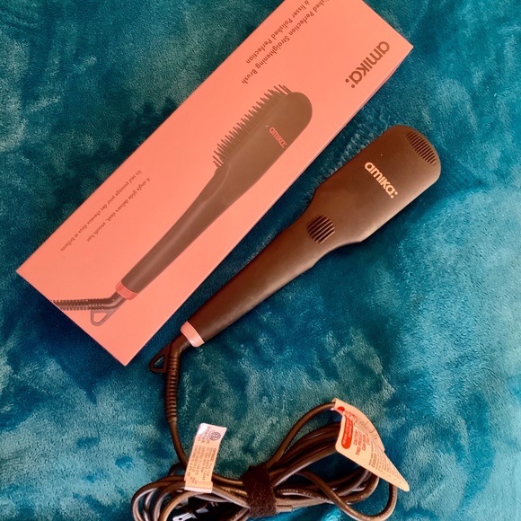 Amika Polished Straightening Brush - Picture 5 of 5